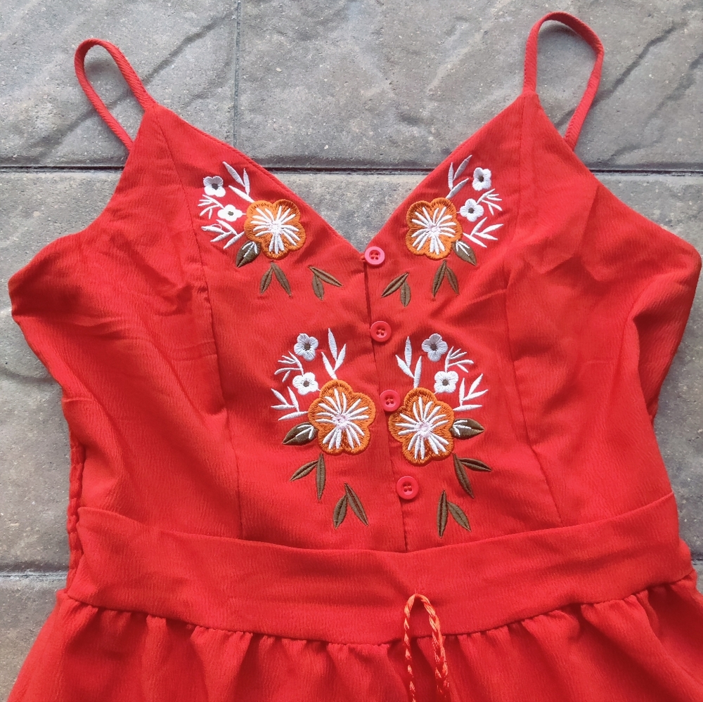 Very Cute Rusty Orange Dress - Picture 2 of 10